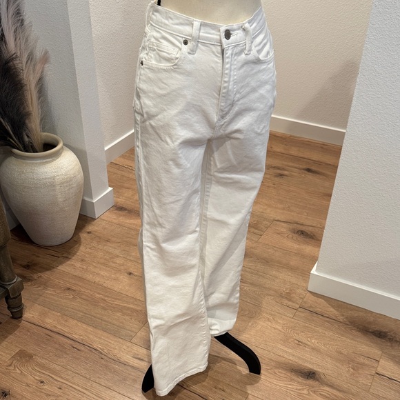 High waisted white denim Flare Jeans - Picture 5 of 11